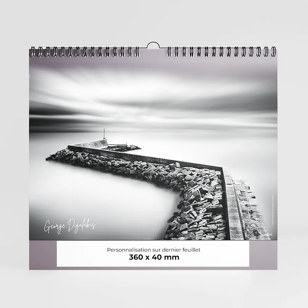 calendrier personnalisable georges digalakis sur fond gris