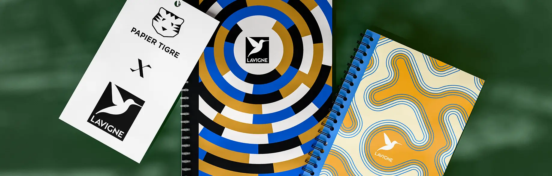 mise en scene produits collaboration papier tigre sur fond vert