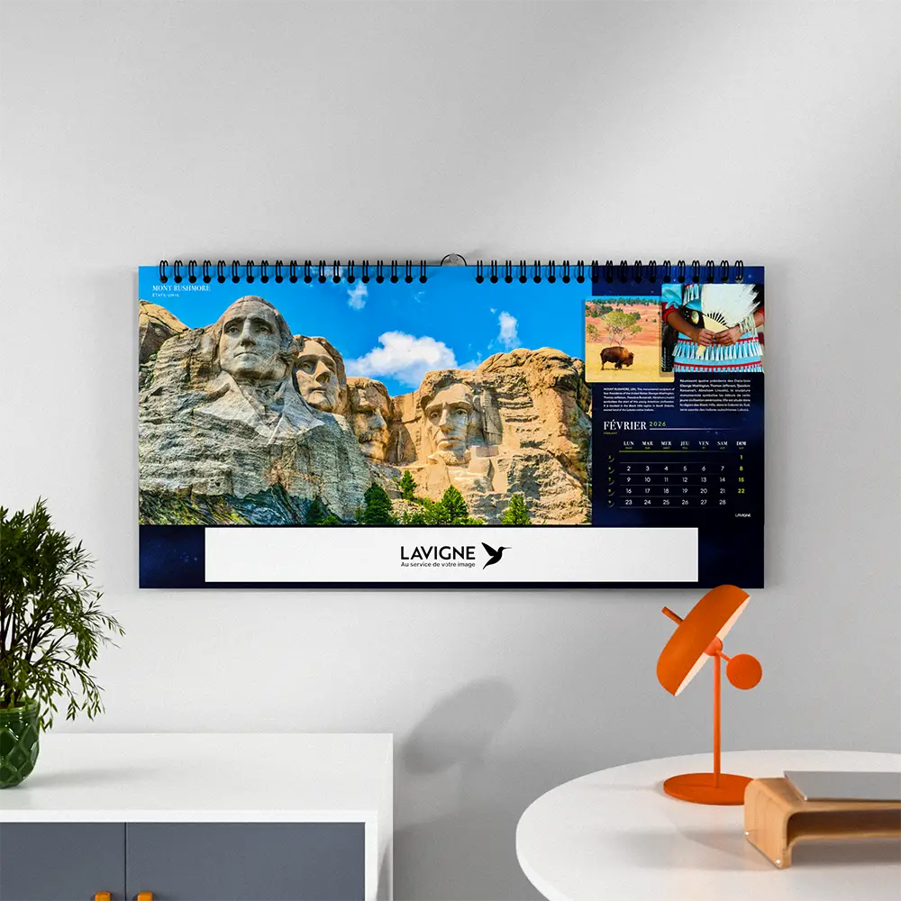 mise en scene calendrier photo civilisations feuillet 3 sur mur blanc