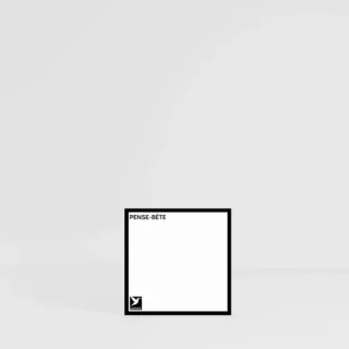 bloc notes carre sur fond gris
