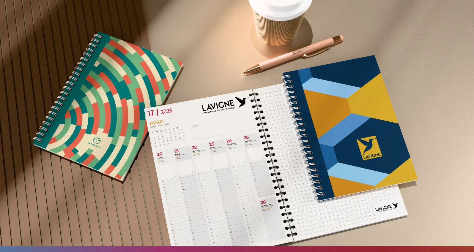 banniere-accueil-offre-speciale-carnets-de-notes carnets de notes sur bureau