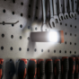 Lampe torche LED personnalisée compacte rechargeable lumière mise en scene